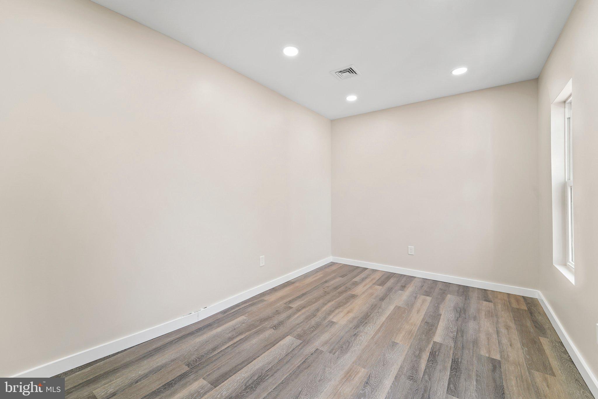 335 Spring Street Trenton, NJ 08618 - Photo 36 of 56