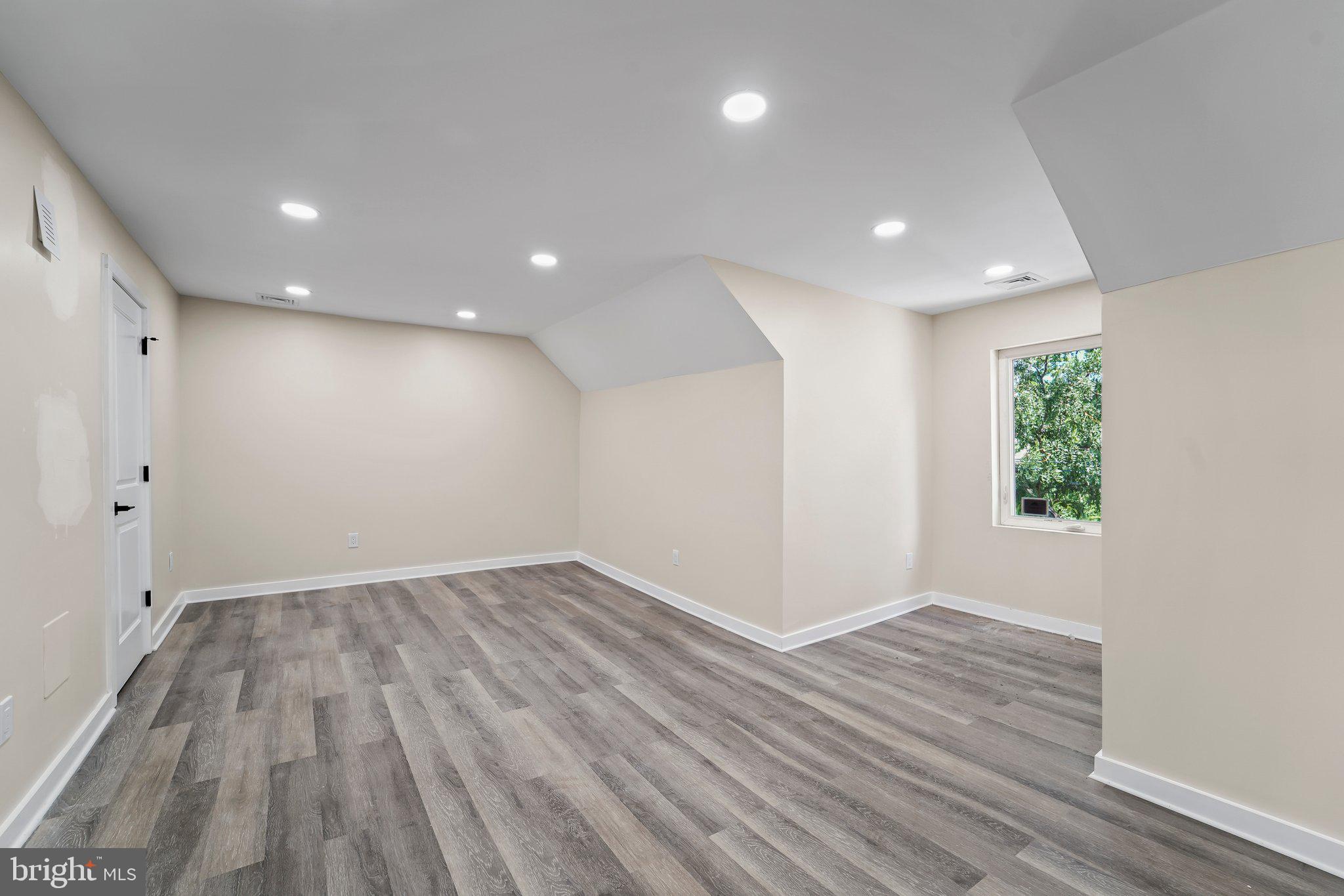 335 Spring Street Trenton, NJ 08618 - Photo 47 of 56