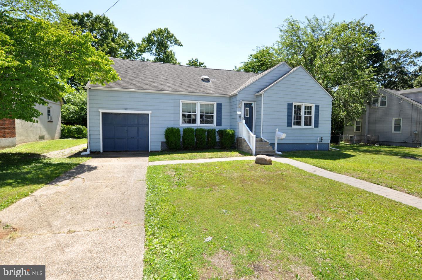711 Filbert Street Palmyra, NJ 08065 - Photo 1 of 22