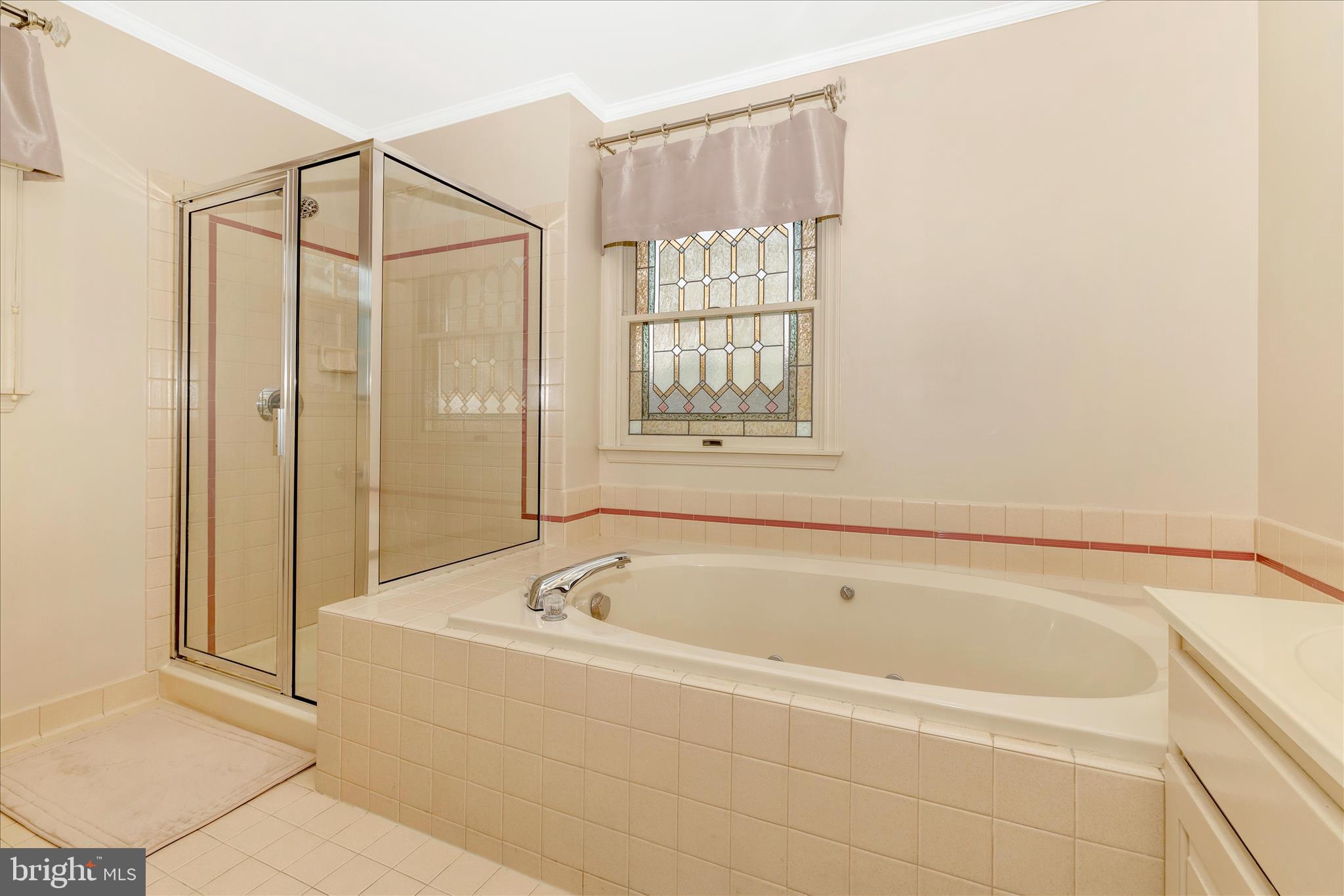 13514 Paradise Church Road Hagerstown, MD 21742 - Photo 28 of 56 a white bath tub sitting next to a shower