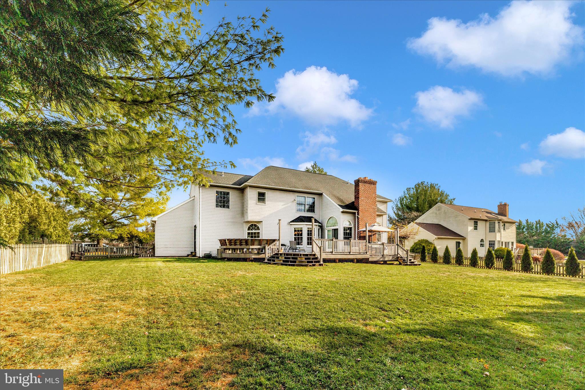 13514 Paradise Church Road Hagerstown, MD 21742 - Photo 47 of 56 a front view of house with yard