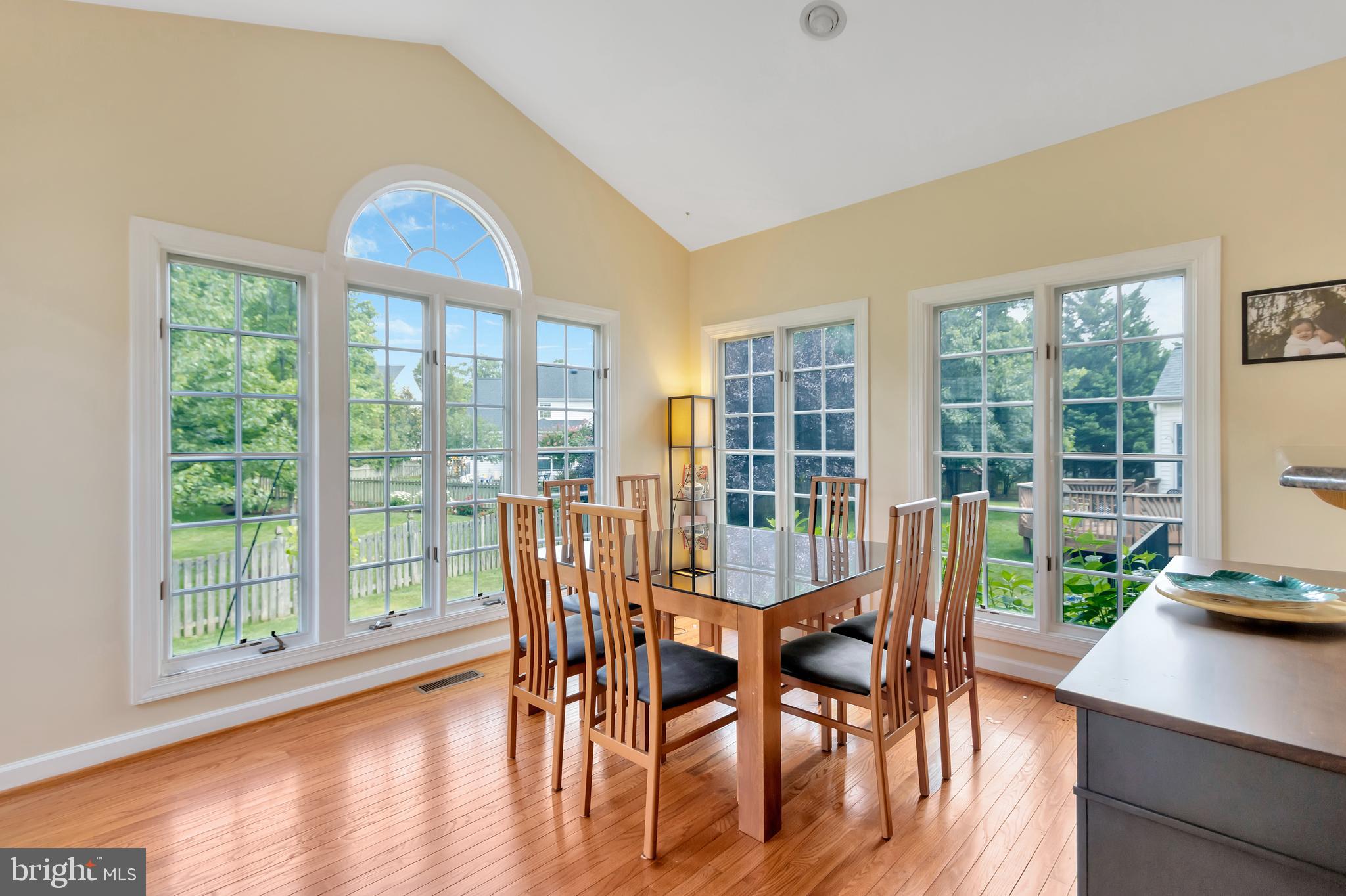 43364 Deepspring Court Ashburn, VA 20147 - Photo 16 of 59 Main Floor - Kitchen / Sunroom