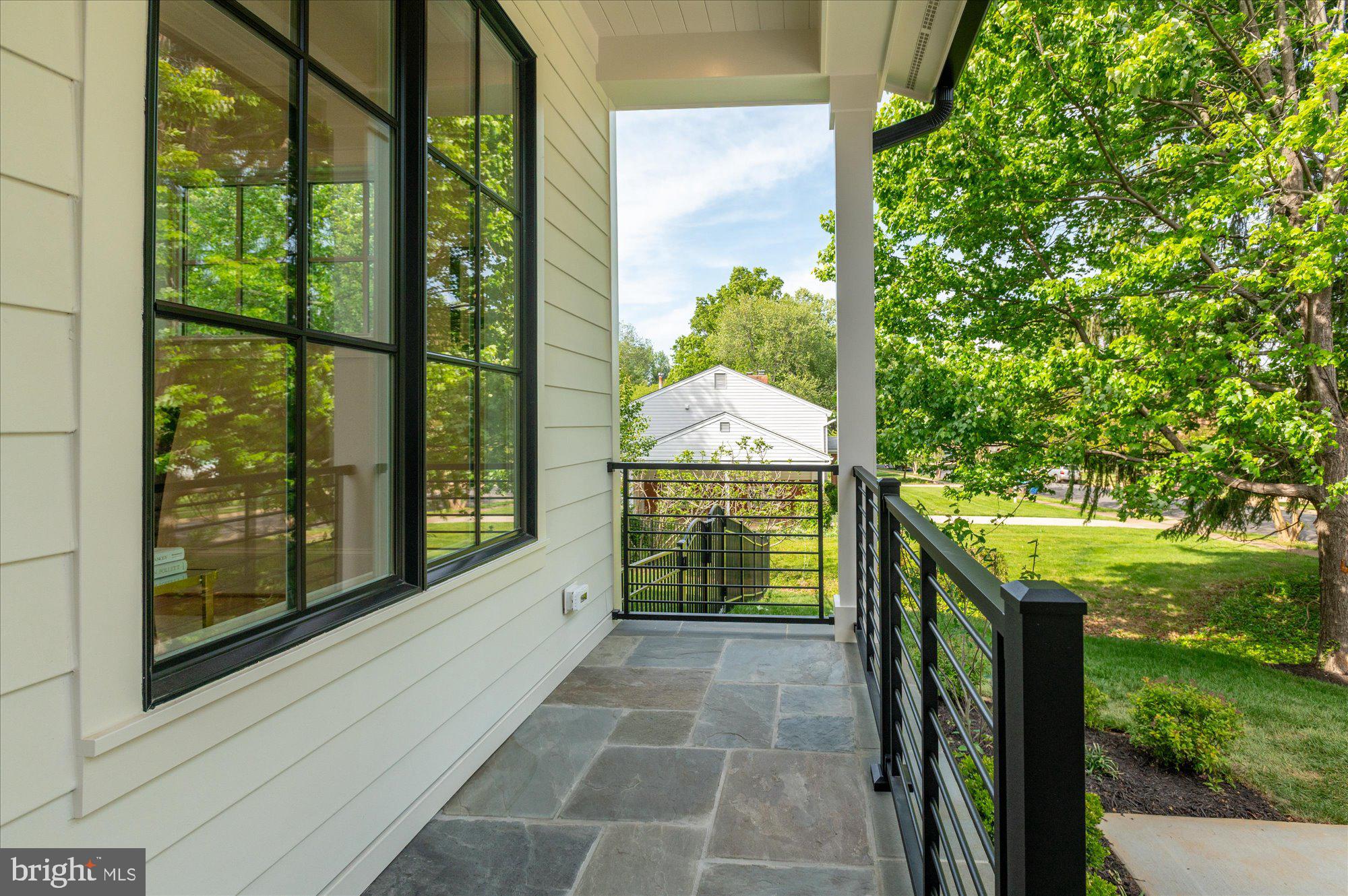 1800 Monza Road McLean, VA 22101 - Photo 4 of 77