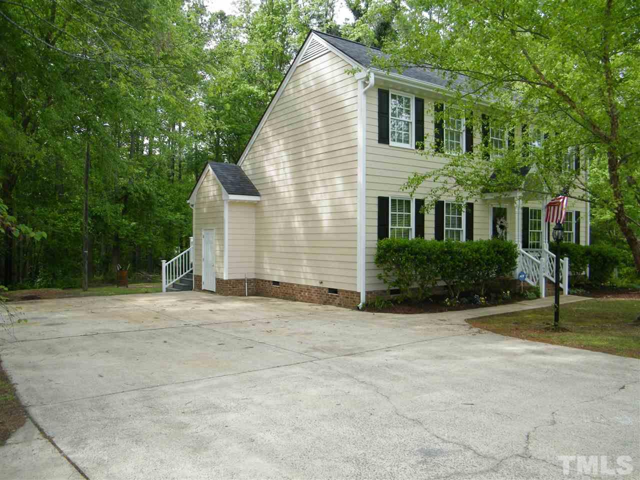 1694 Ranch Road Clayton, NC 27520 - Photo 2 of 28