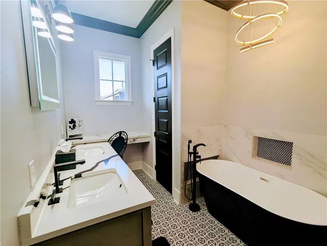 $425,000 | 225 Pacific Avenue, Unit 225, New Orleans, LA 70114