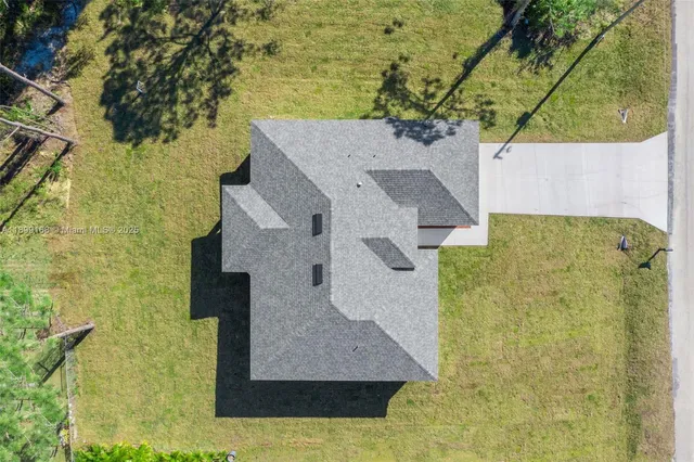 $329,900 | 1918 Wanda Avenue North, Lehigh Acres, FL 33971