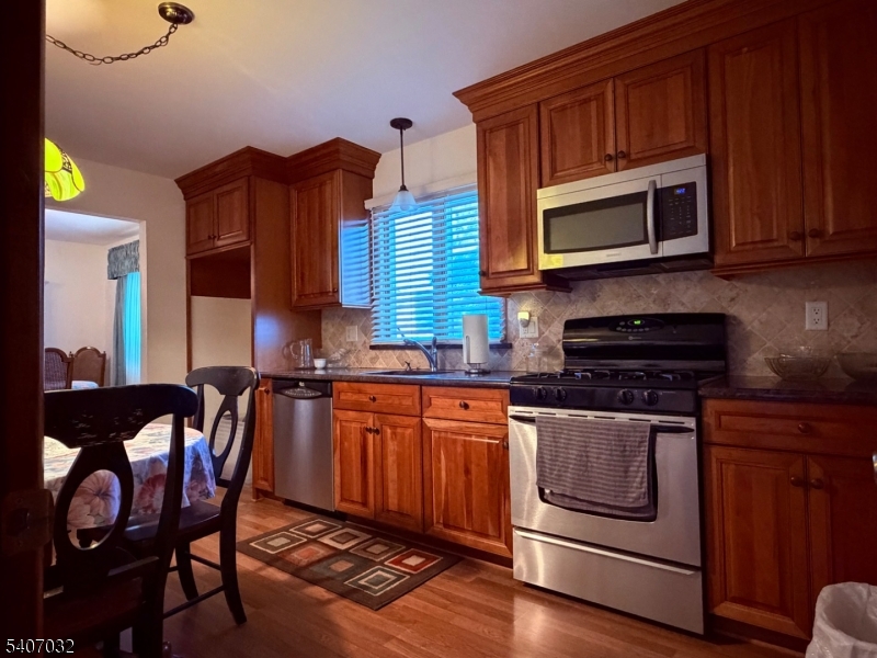 85 Fulton Street Clark, NJ 07066 - Photo 9 of 17