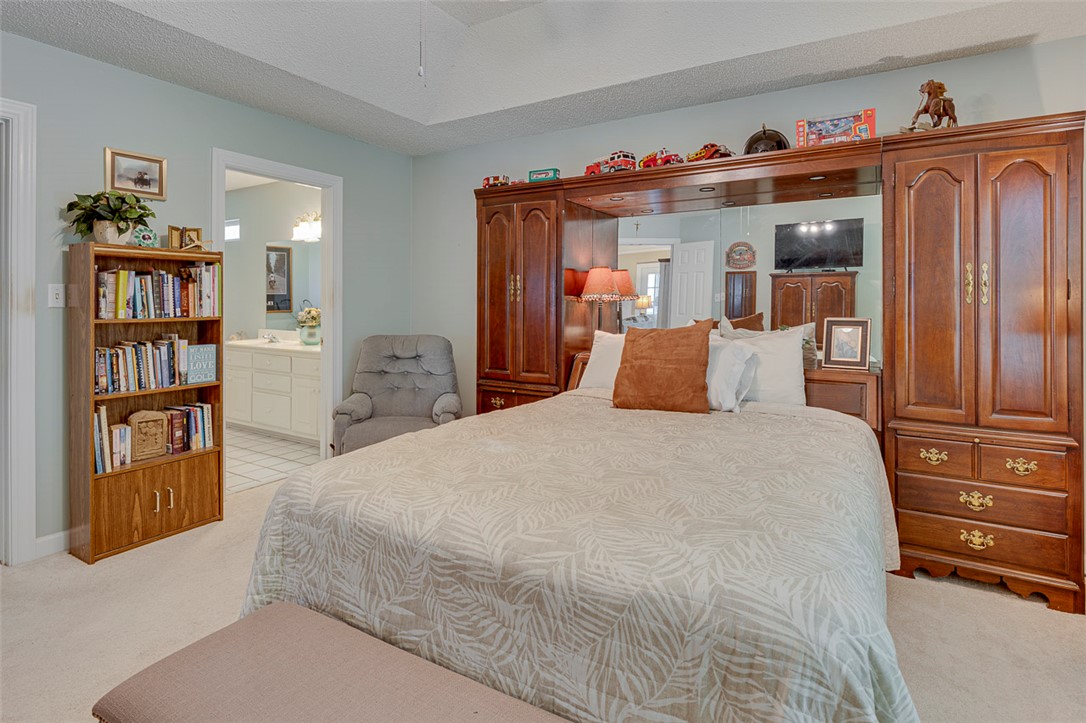 101 Park Way Anderson, SC 29625 - Photo 16 of 34 Primary Bedroom