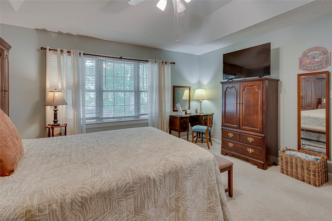 101 Park Way Anderson, SC 29625 - Photo 18 of 34 Primary Bedroom
