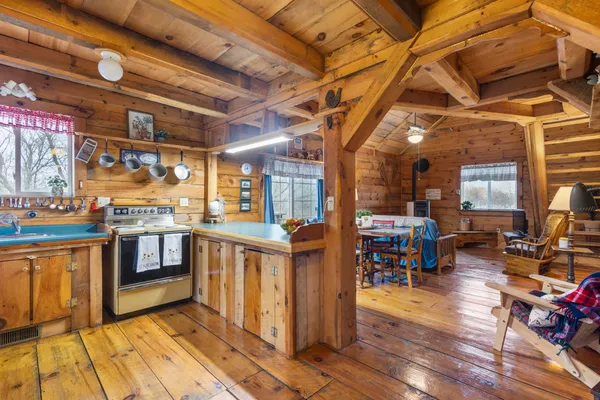 $169,900 | 24860 Keysville Richland Center, Richland Center, WI 53581