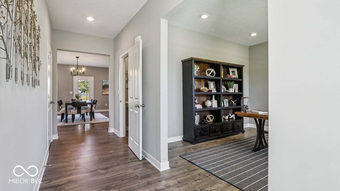 5765 Chadwick Drive Pendleton, IN 46064 - Photo 3 of 47