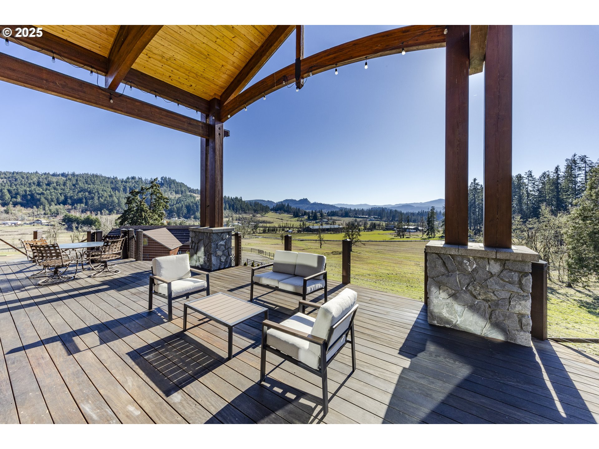 36995 Wallace Creek Road Springfield, OR 97478 - Photo 13 of 48
