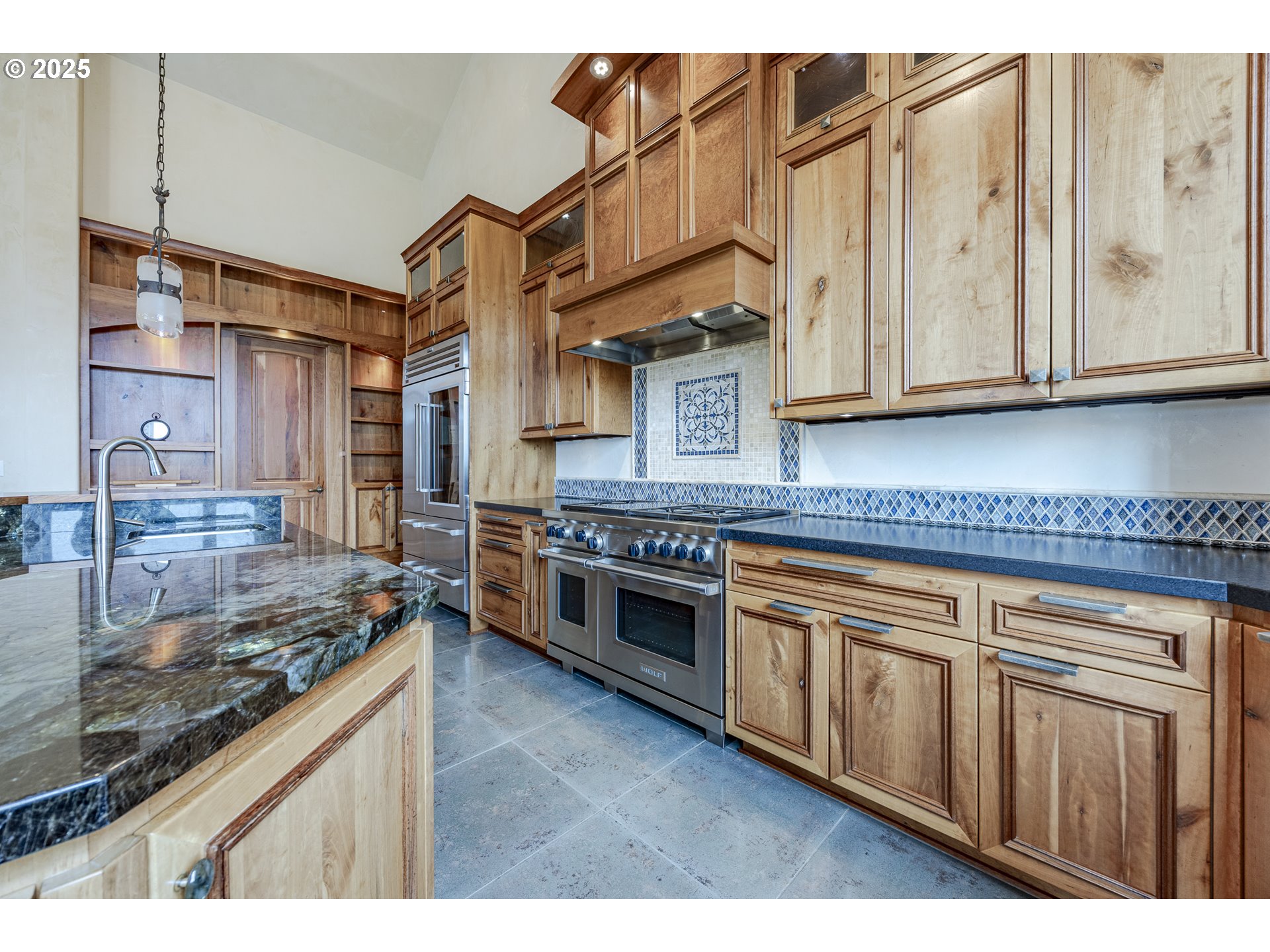 36995 Wallace Creek Road Springfield, OR 97478 - Photo 17 of 48 Kitchen