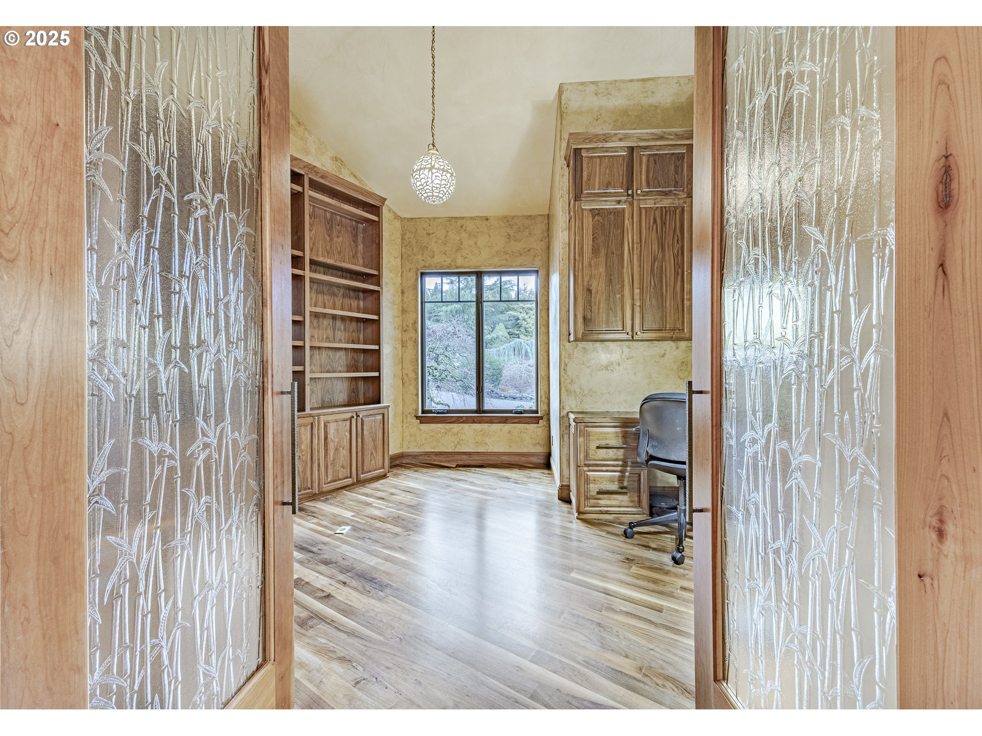 36995 Wallace Creek Road Springfield, OR 97478 - Photo 29 of 48 Den/Office