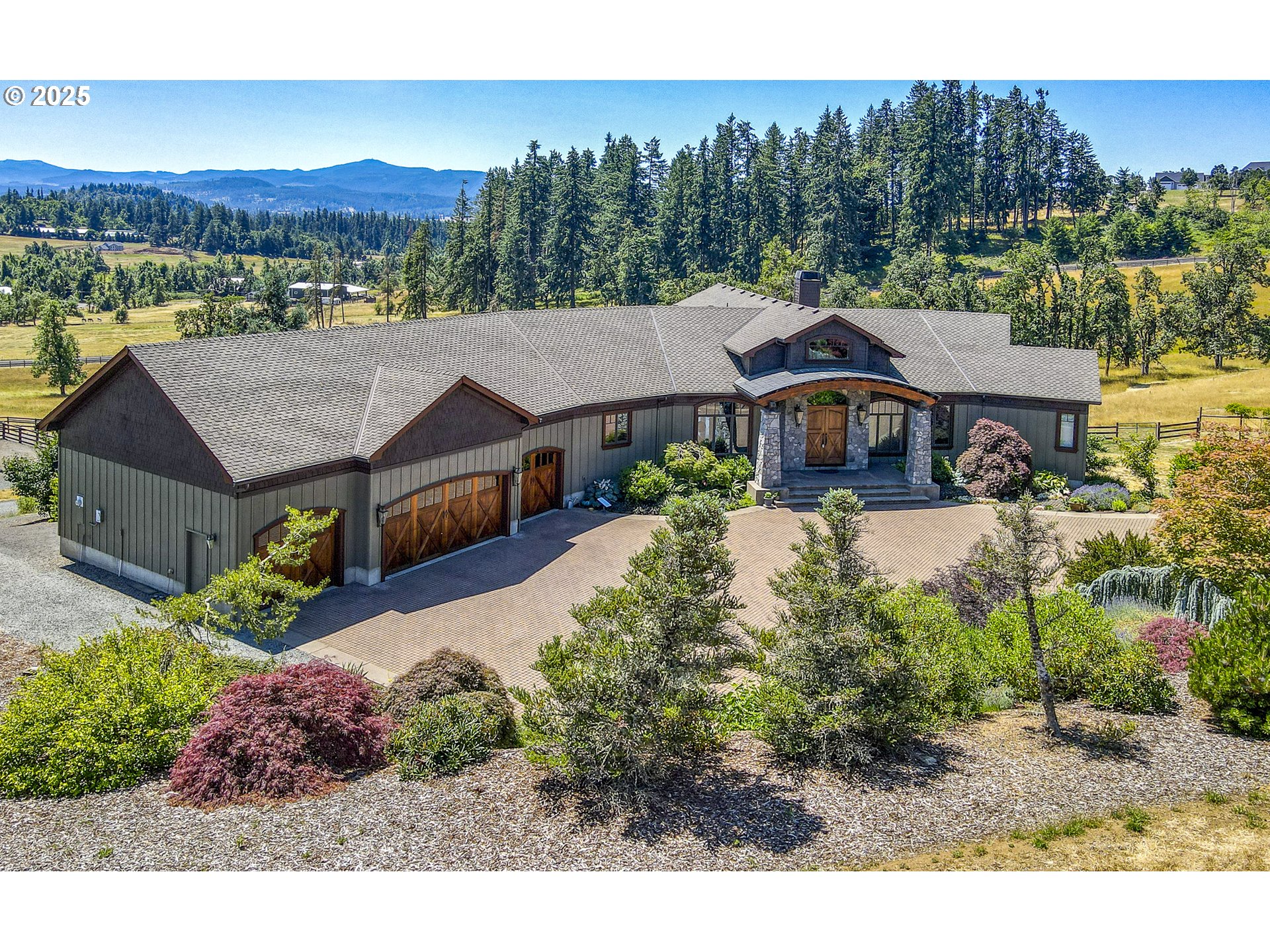 36995 Wallace Creek Road Springfield, OR 97478 - Photo 6 of 48