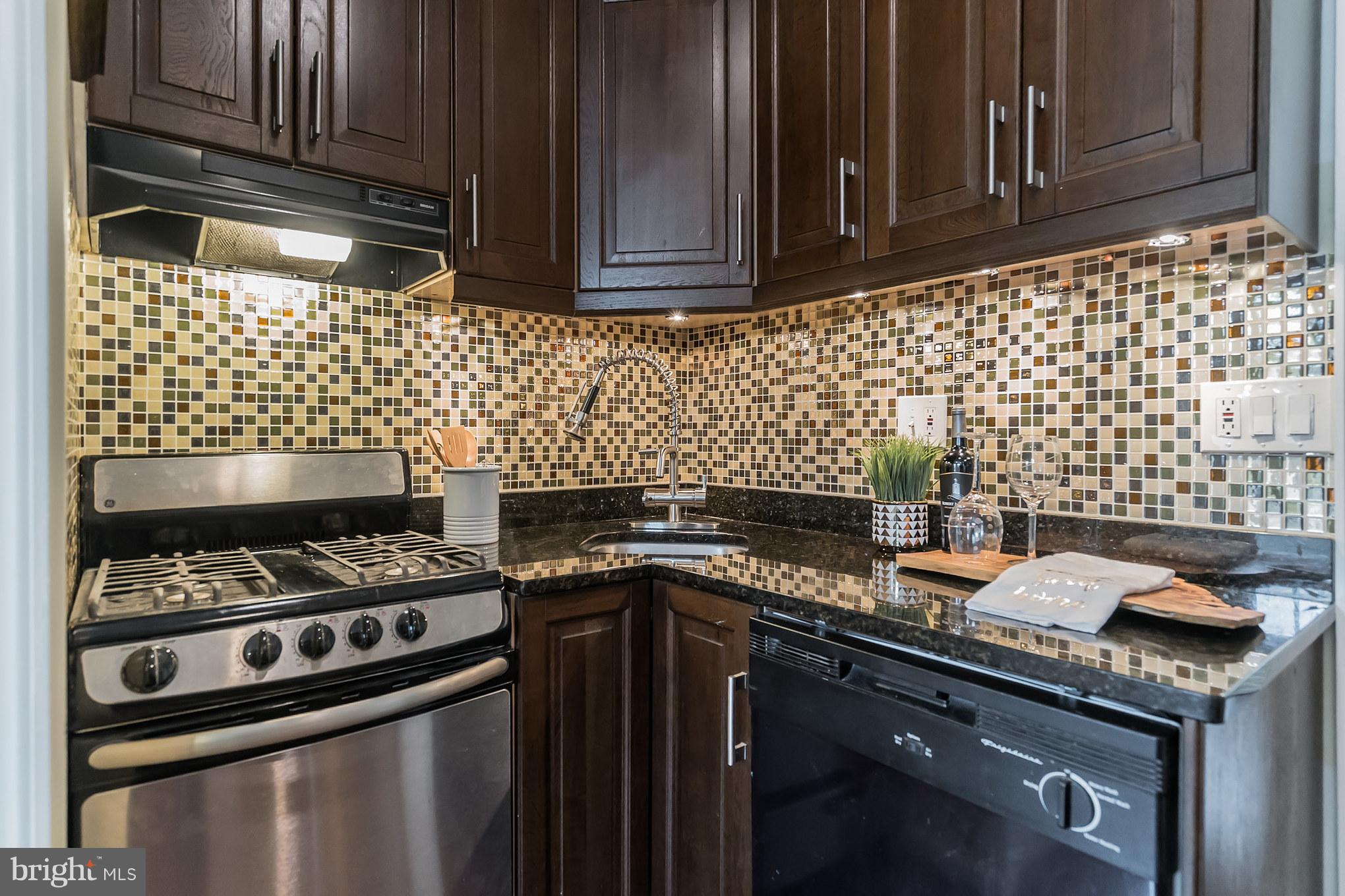 477 Ridge Street Northwest Washington, DC 20001 - Photo 9 of 30 Kitchen