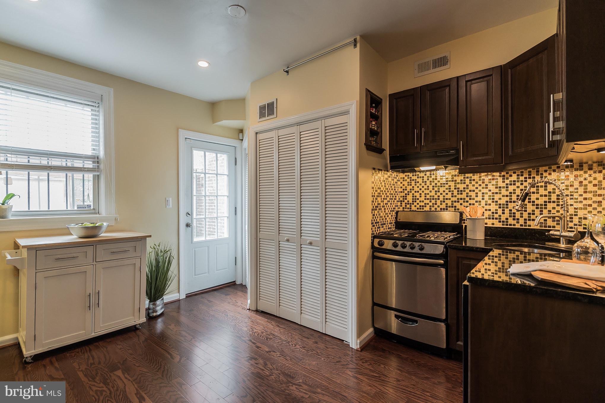 477 Ridge Street Northwest Washington, DC 20001 - Photo 10 of 30 Kitchen