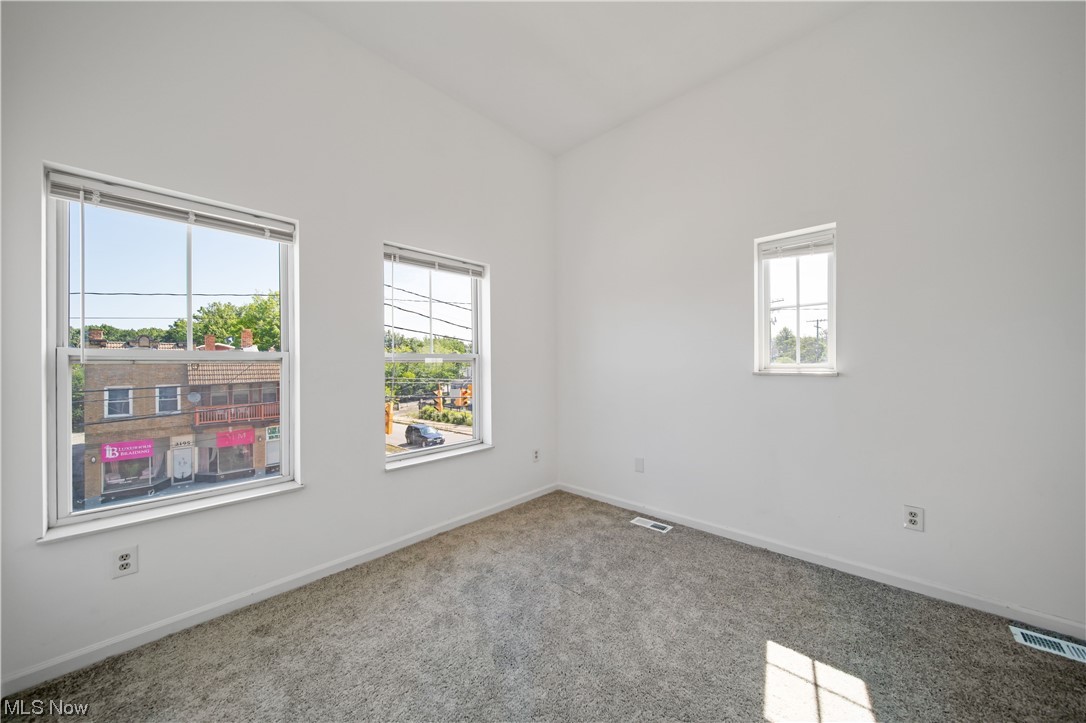 2202 Noble Road Cleveland Heights, OH 44112 - Photo 21 of 35 Gallery Image 21