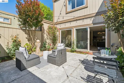 $695,000 | Bay Farm Island, Alameda, CA 94502