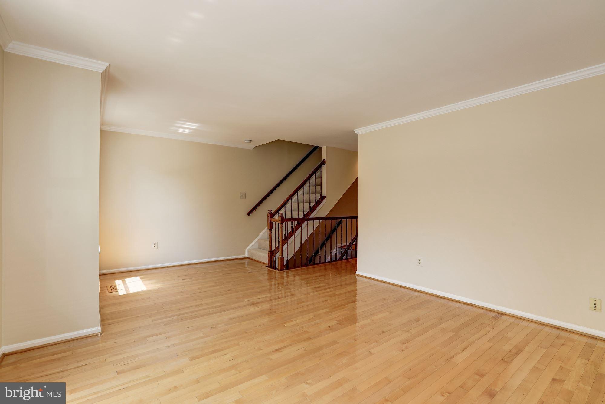 2204 Wimbledon Circle Silver Spring, MD 20906 - Photo 16 of 30 Living Room