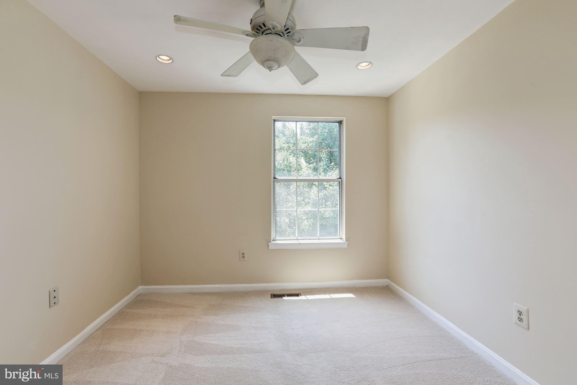 2204 Wimbledon Circle Silver Spring, MD 20906 - Photo 24 of 30 Bedroom