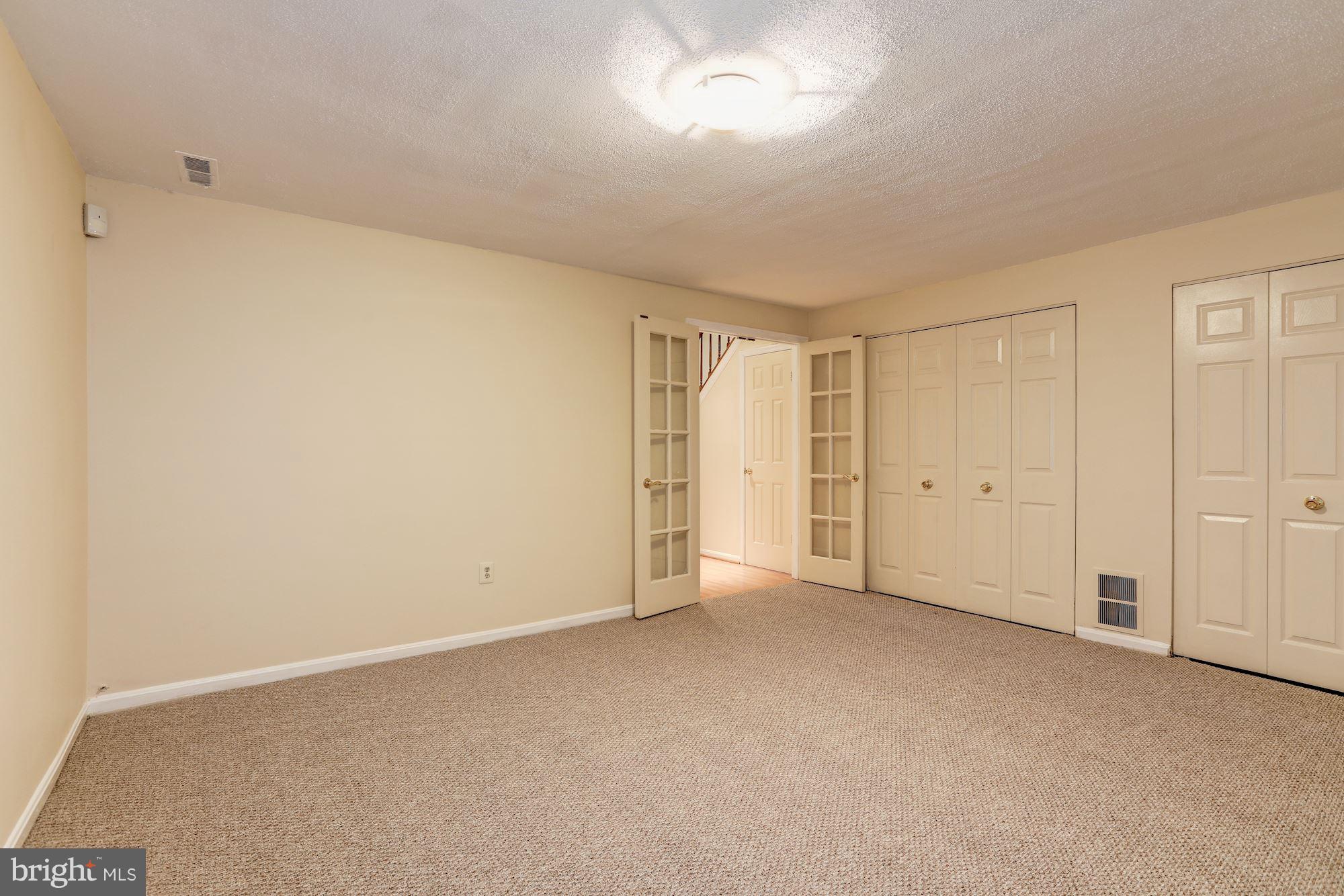2204 Wimbledon Circle Silver Spring, MD 20906 - Photo 7 of 30 Family Room
