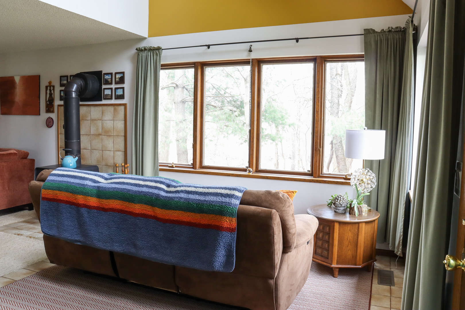 13580 Damen Road Morrison, IL 61270 - Photo 4 of 50 a bedroom with furniture and a window
