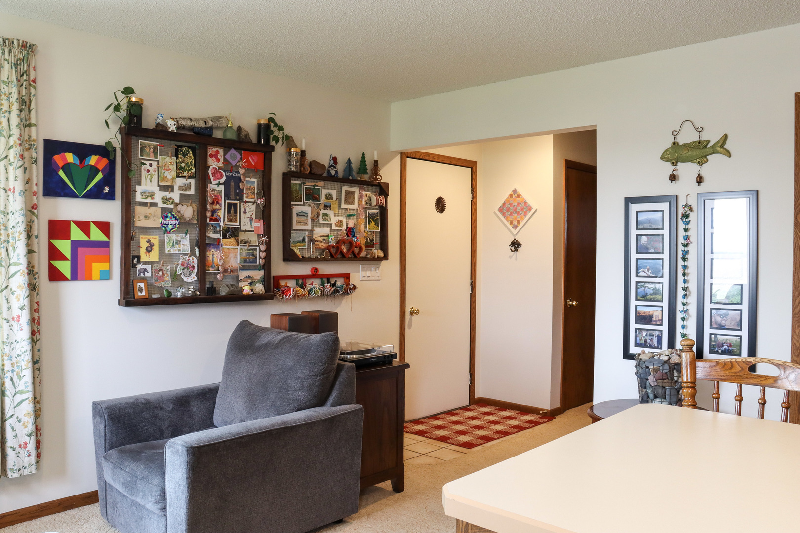 13580 Damen Road Morrison, IL 61270 - Photo 10 of 50 a bedroom with a bed and a window