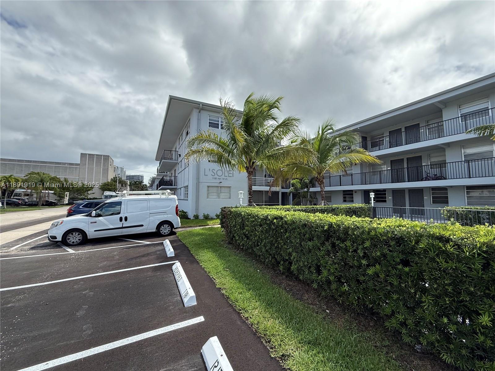 1100 Northeast 1st Court, Unit 120 Hallandale Beach, FL 33009 - Photo 28 of 45