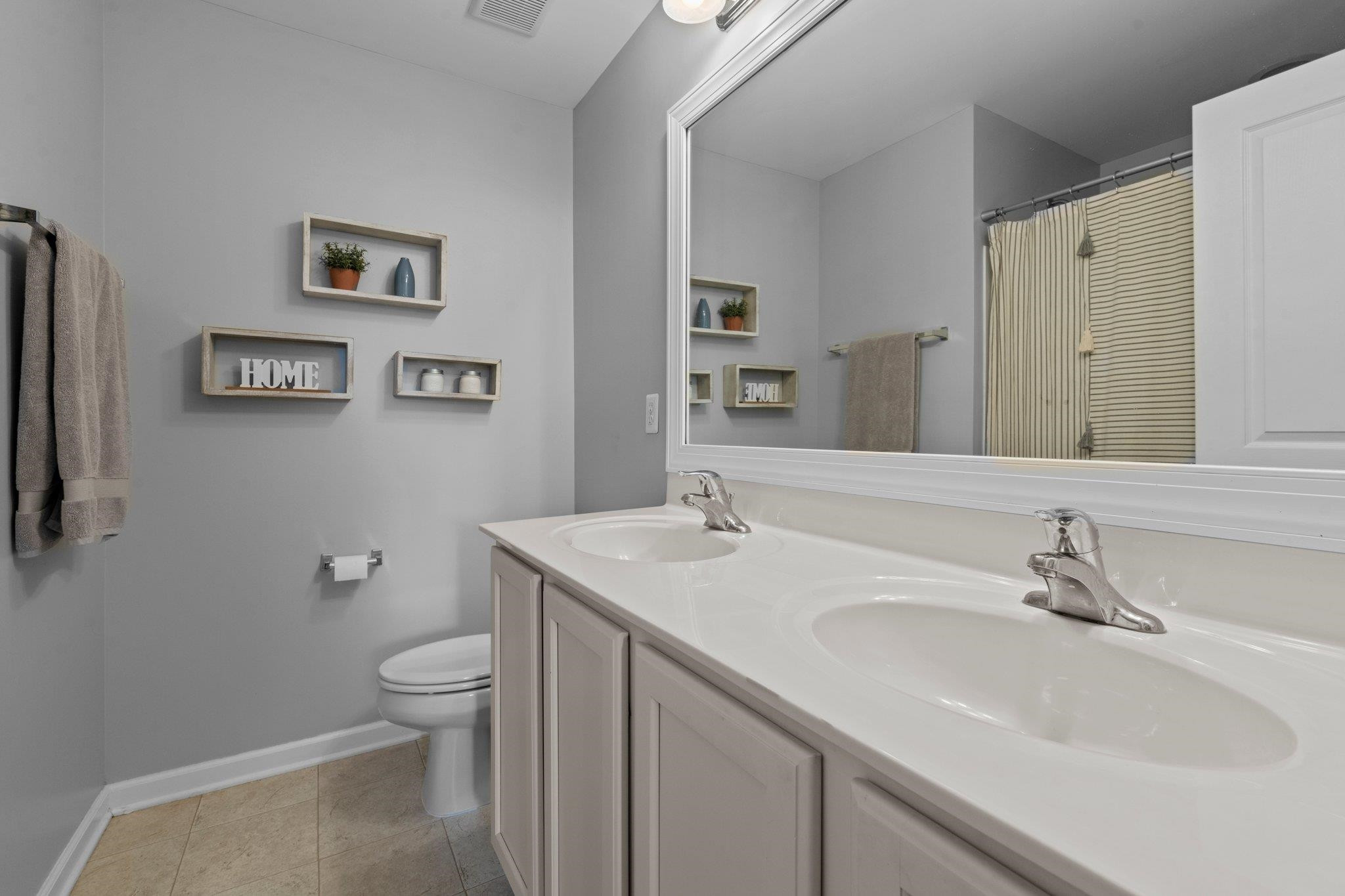816 Bryant Street Raleigh, NC 27603 - Photo 19 of 26 Master Bathroom