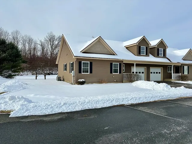 $421,000 | 115 Elm Street, Unit 7B, Hatfield, MA 01038