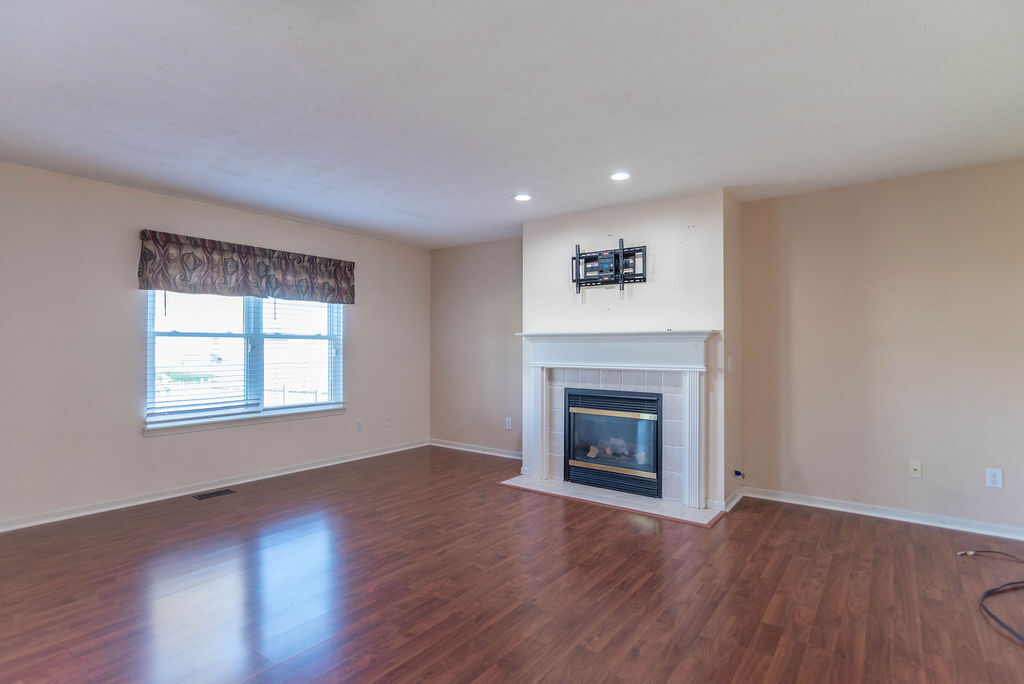 5036 West Bay Road Plainfield, IN 46168 - Photo 3 of 38 Gallery Image 3