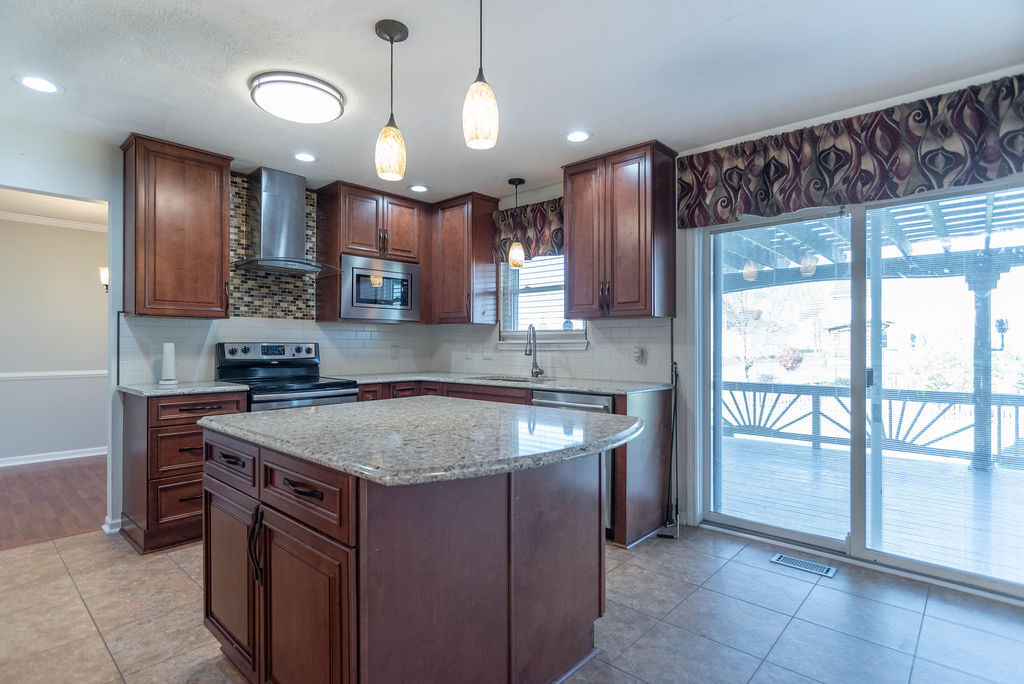 5036 West Bay Road Plainfield, IN 46168 - Photo 5 of 38 Gallery Image 5