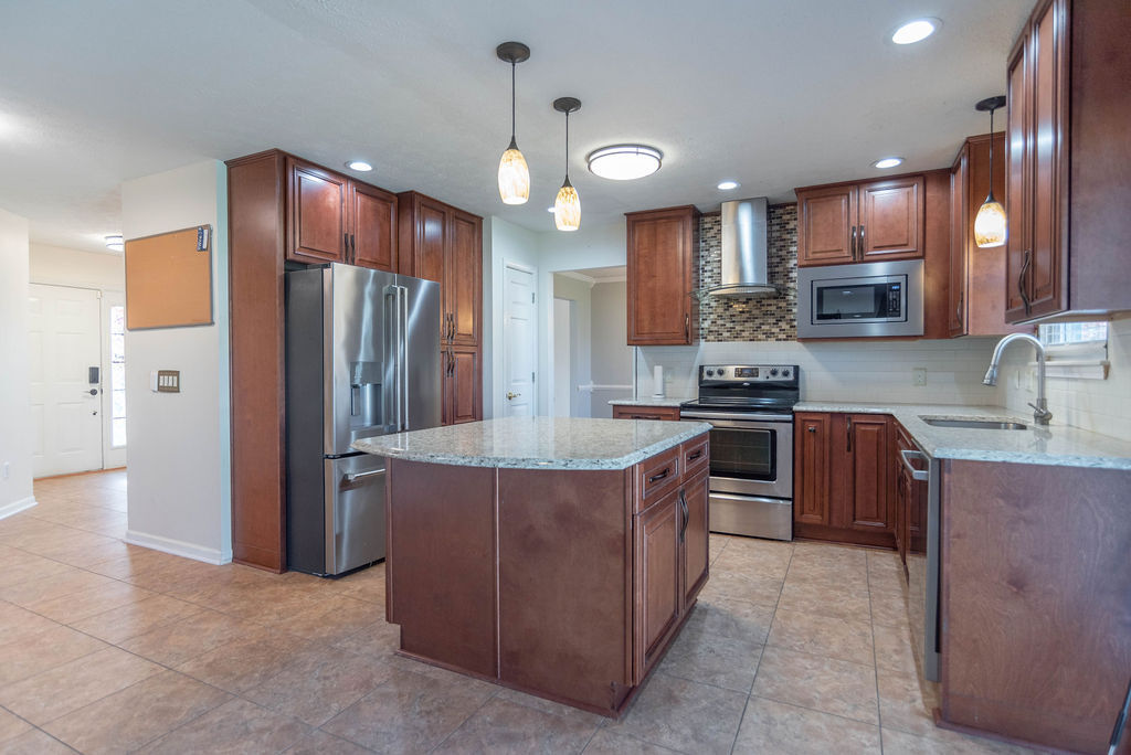 5036 West Bay Road Plainfield, IN 46168 - Photo 7 of 38 Gallery Image 7