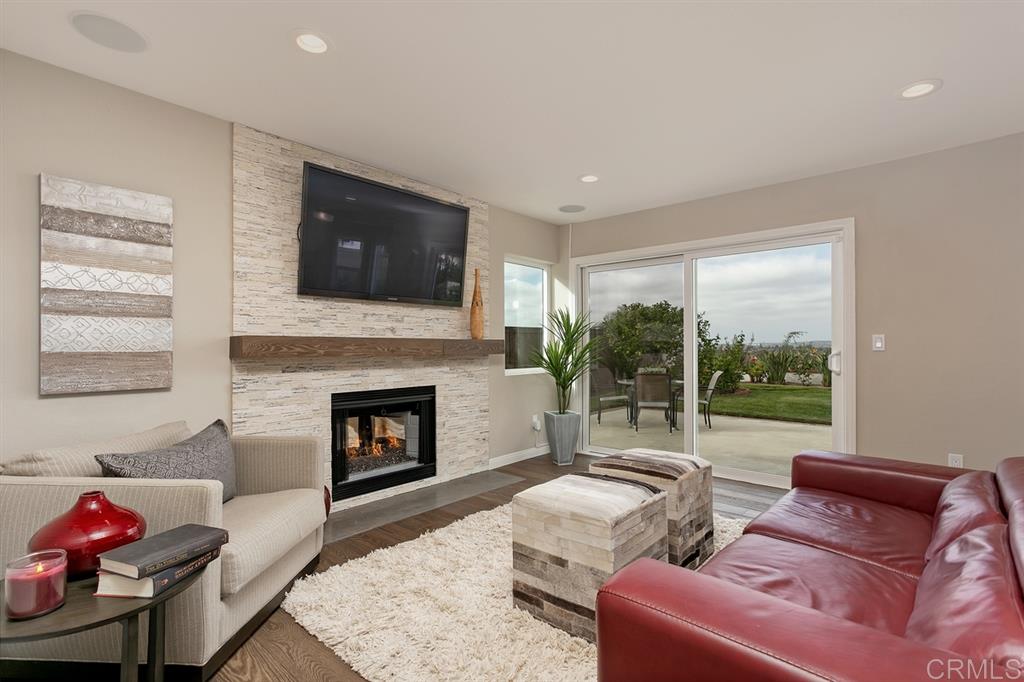 2055 Wandering Road Encinitas, CA 92024 - Photo 3 of 25