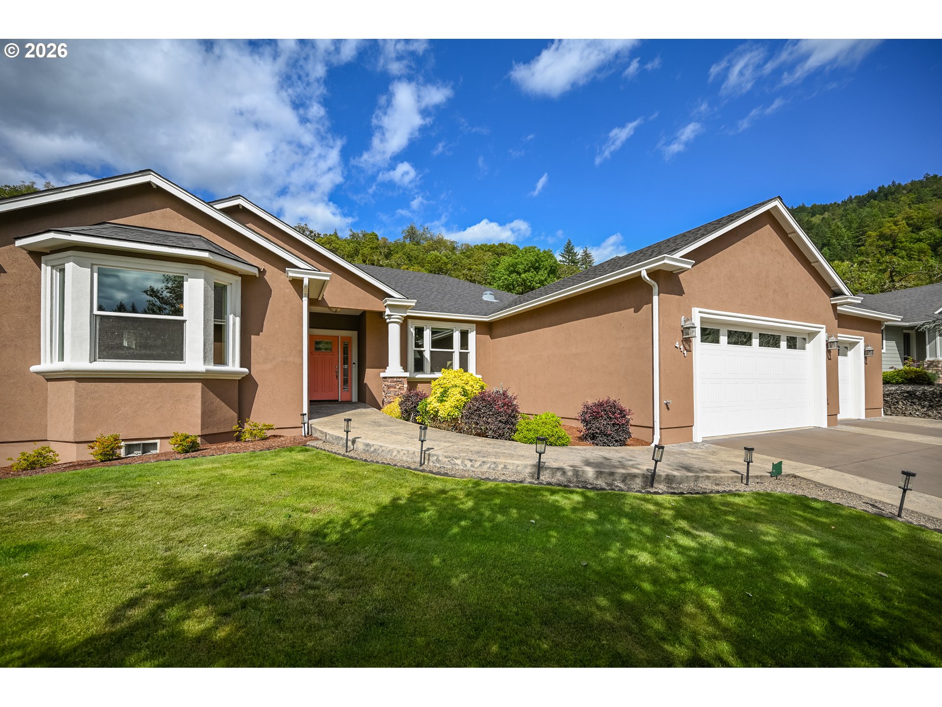 411 Oak Valley Loop Winchester, OR 97495 - Photo 33 of 45
