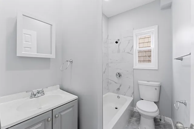 $2,000 | 16 West 10th Street, Unit 3, Bayonne, NJ 07002