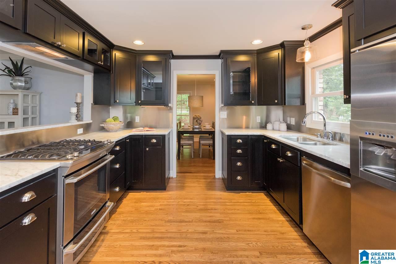 1525 Wellington View Road Birmingham, AL 35209 - Photo 14 of 50