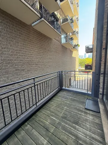 $3,500 | 222 South Racine Avenue, Unit 207, Chicago, IL 60607