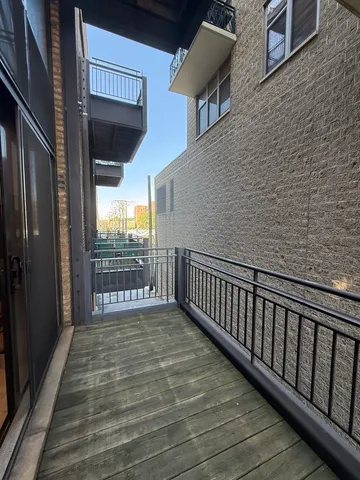 $3,500 | 222 South Racine Avenue, Unit 207, Chicago, IL 60607