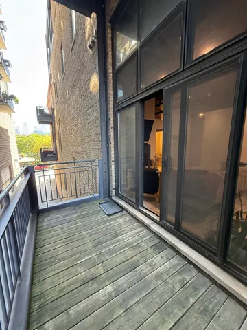 $3,500 | 222 South Racine Avenue, Unit 207, Chicago, IL 60607