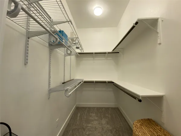 $2,295 | 74 North Hutcheson Street, Houston, TX 77003