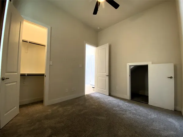 $2,295 | 74 North Hutcheson Street, Houston, TX 77003