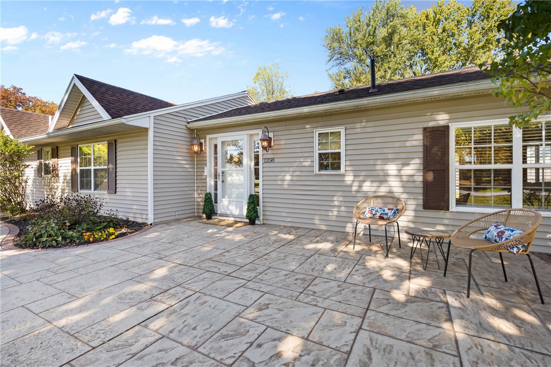 1258 State Road Webster, NY 14580 - Photo 4 of 50