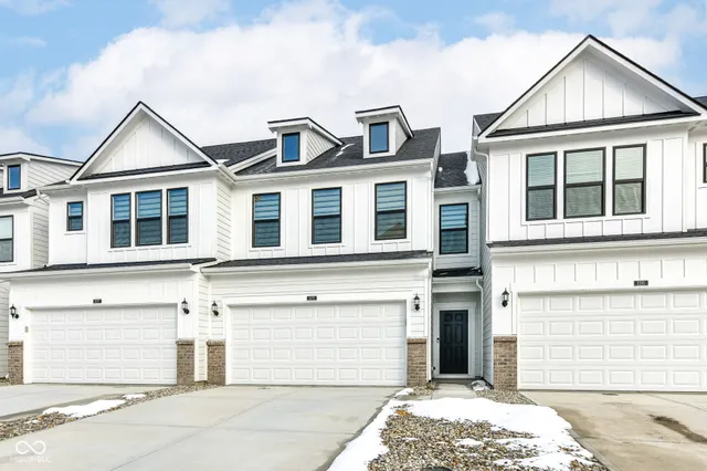 $2,395 | 3279 Haflinger Drive, Zionsville, IN 46077