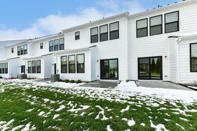 $2,395 | 3279 Haflinger Drive, Zionsville, IN 46077