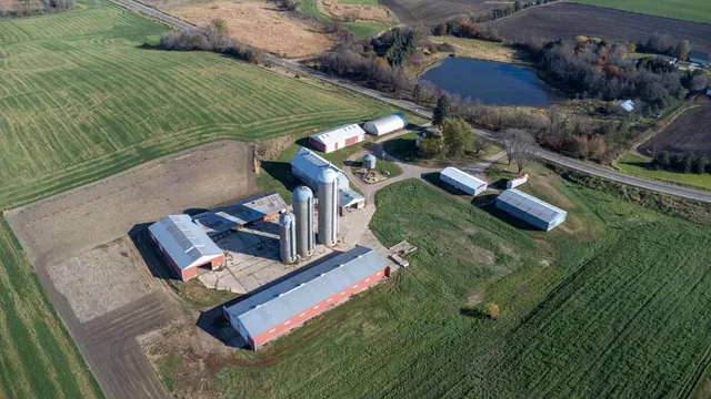 $750,000 | 4855 County Road 8 Southwest, Waverly, MN 55390