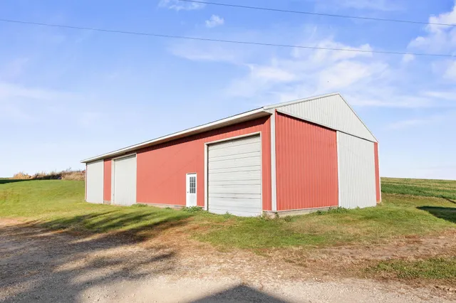 $750,000 | 4855 County Road 8 Southwest, Waverly, MN 55390