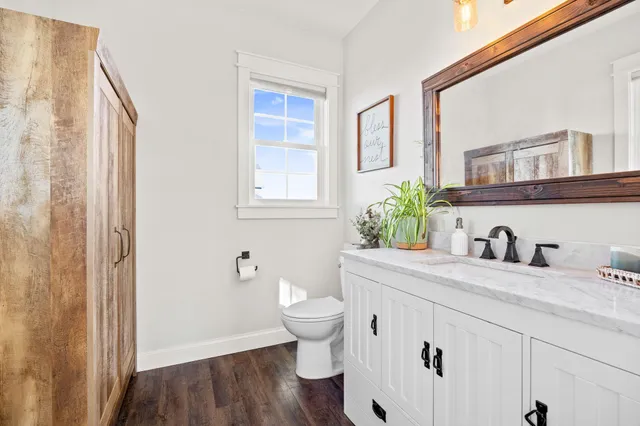 $750,000 | 4855 County Road 8 Southwest, Waverly, MN 55390