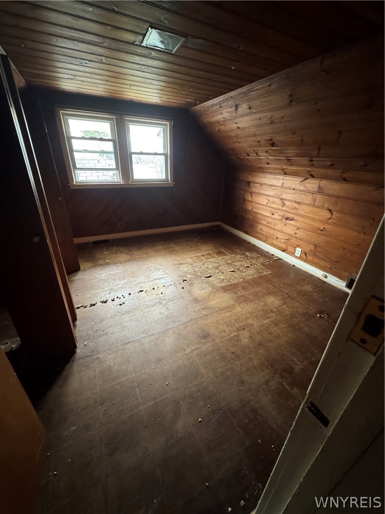 1236 Saunders Sett Road Niagara Falls, NY 14305 - Photo 8 of 13